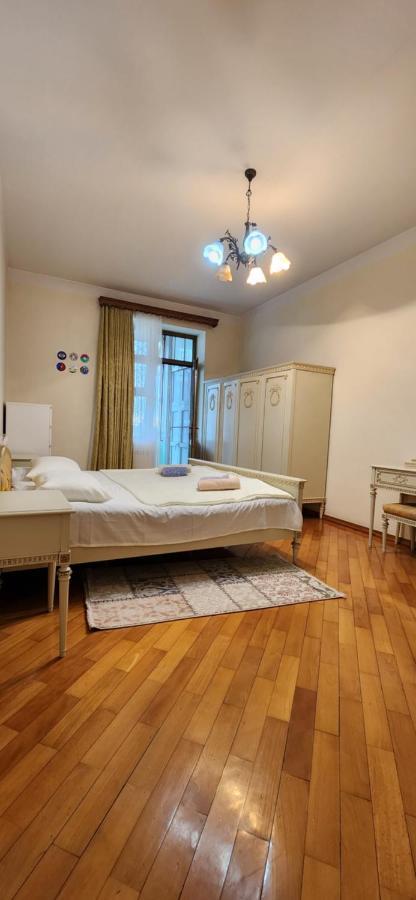 Gelahouse Aparthotel Batumi Exterior photo